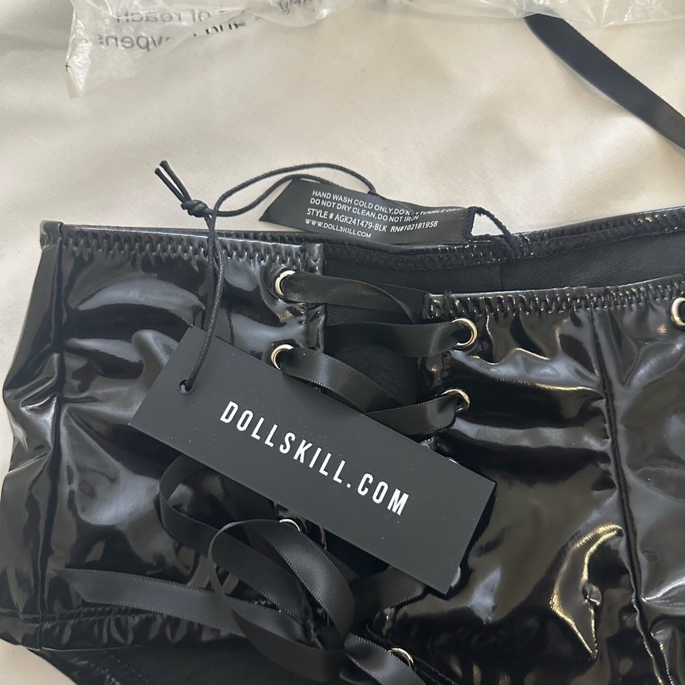 Leather Shorts Set - Picture 5 of 6